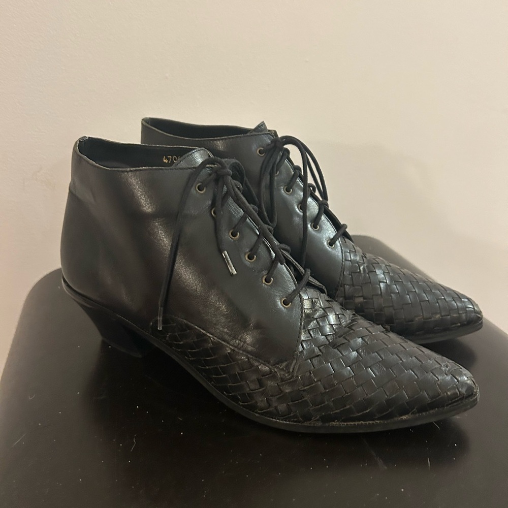 Leather Pixie Boots (Women’s 8/9)